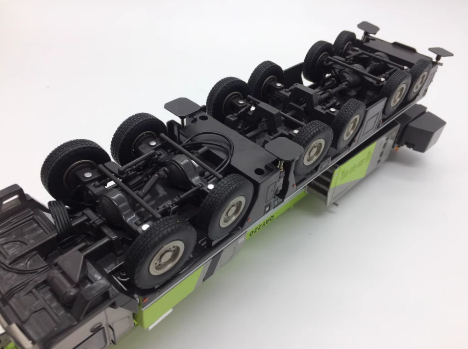 1:50 ZOOMLION QAY220 Crane Milan EXPO Construction Equipment Diecast Model