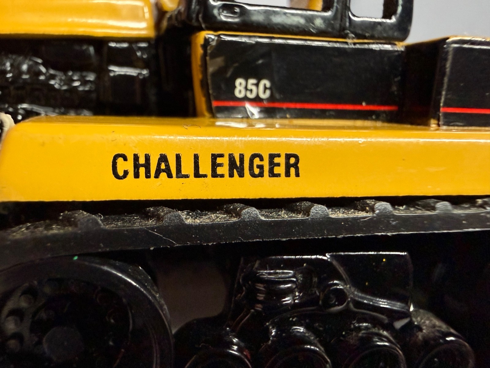 1995 Ertl Road Construction Caterpillar Challenger Tractor 85C Die cast 1/64