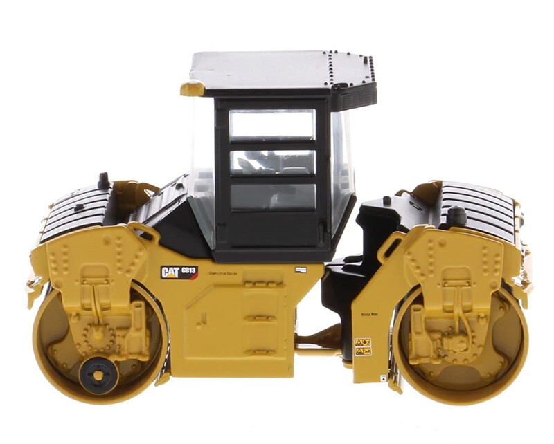 1/64 DIECAST MASTERS Caterpillar CB-13 Tandem Vibratory Roller with Cab