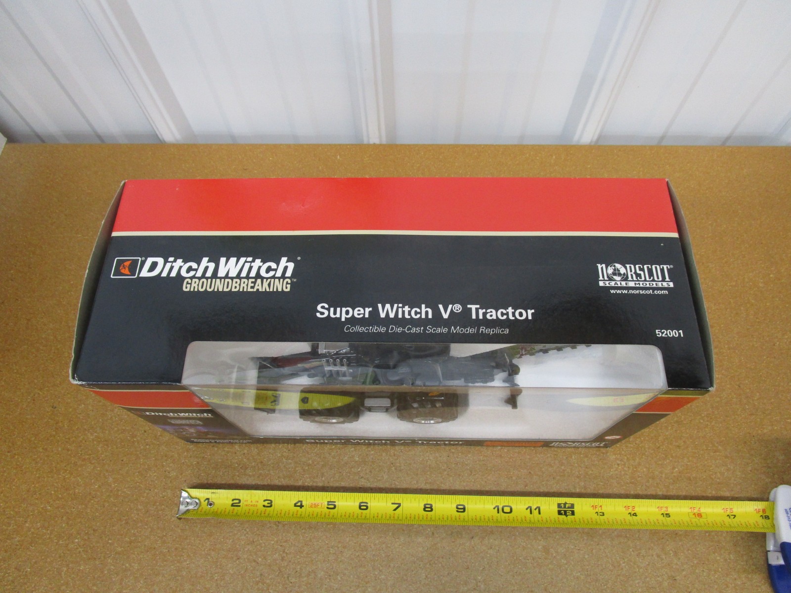 NORSCOT Ditch Witch Super Witch V tractor 1/25 construction digging diecast Z