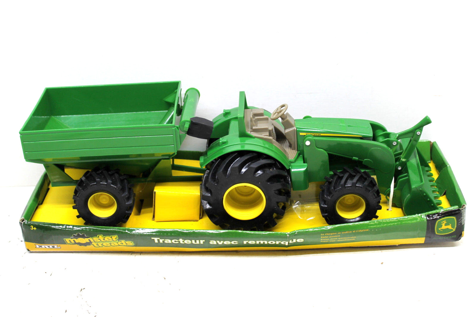 2 pc 2013 Cub Cadet Pikckup +Farm Mower+Ertl Plastic John Deer Tractor+Wagon