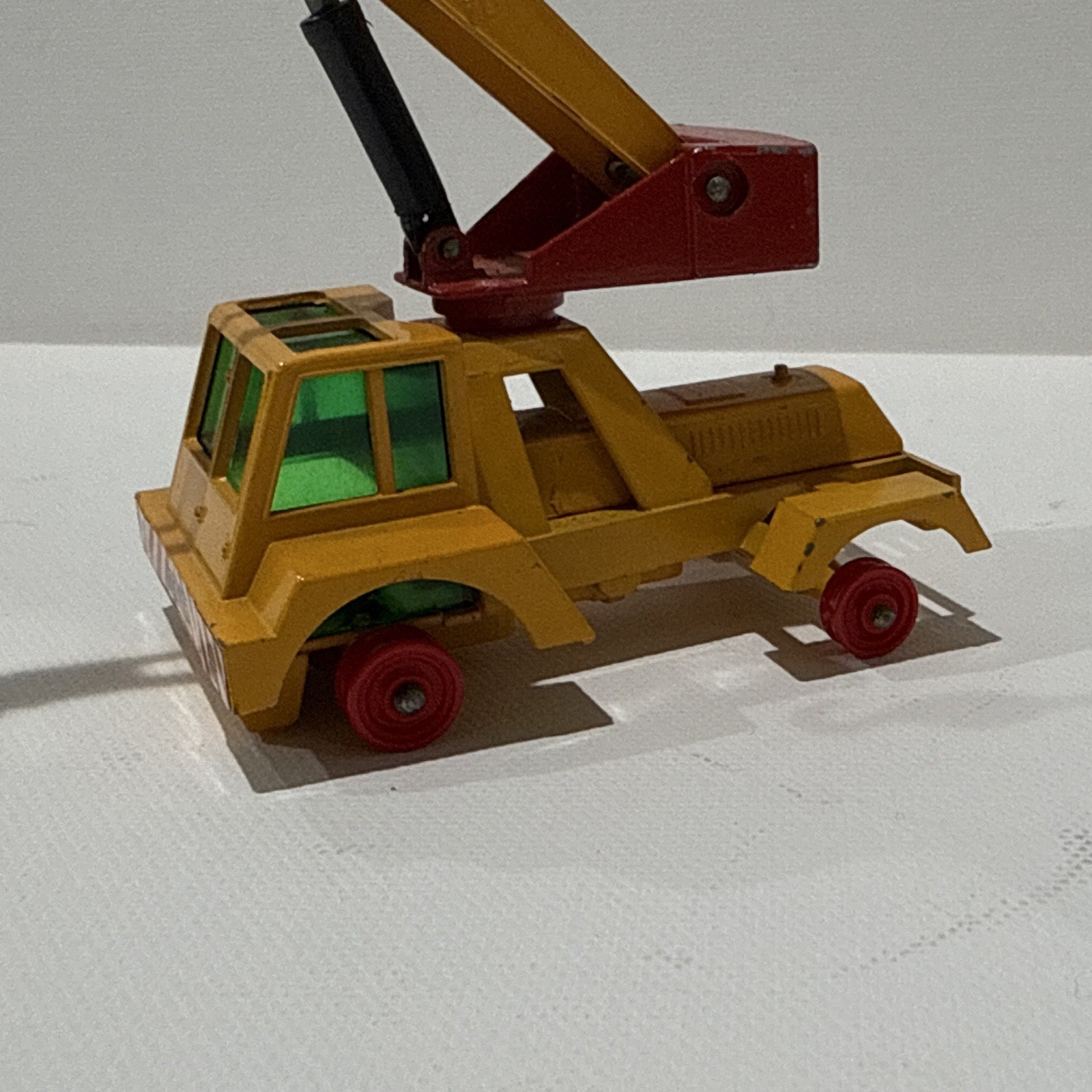Lesney Matchbox King Size Diecast Caterpillar Taylor Tractor Crane Trailer, C10