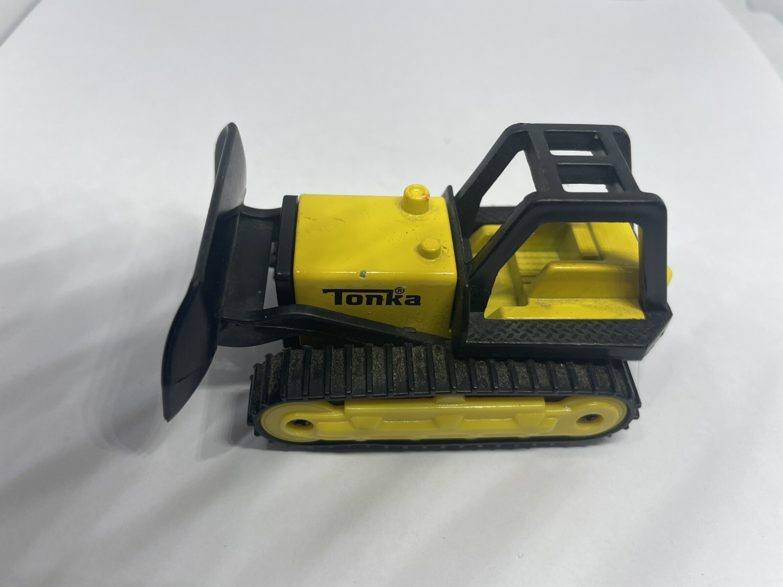 2020 Hasbro Tonka Metal Bulldozer 3″ Basic Fun Construction Toy