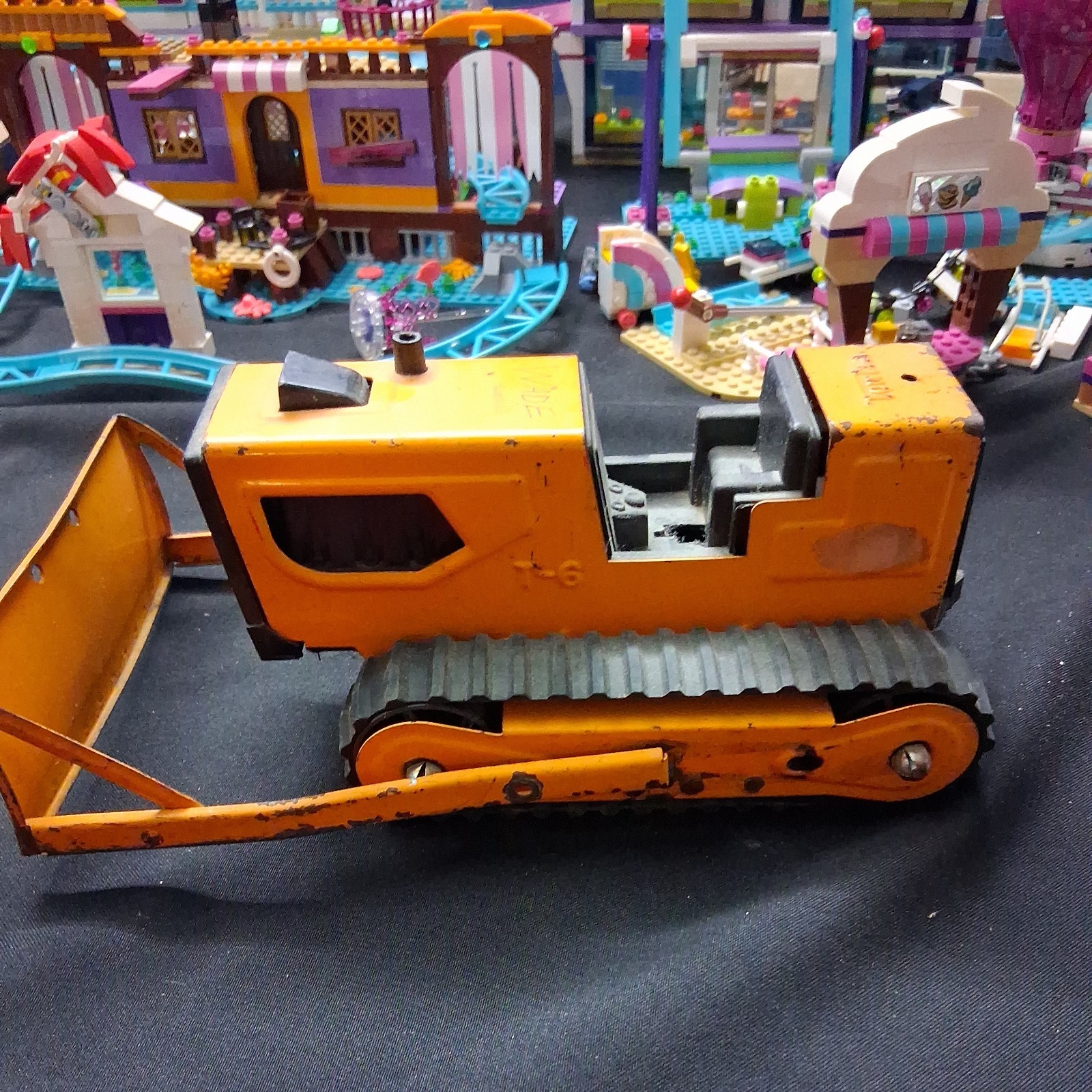 Vintage Tonka T-6 Bulldozer 70’s Movable Blade Rubber On Tracs all Orginal