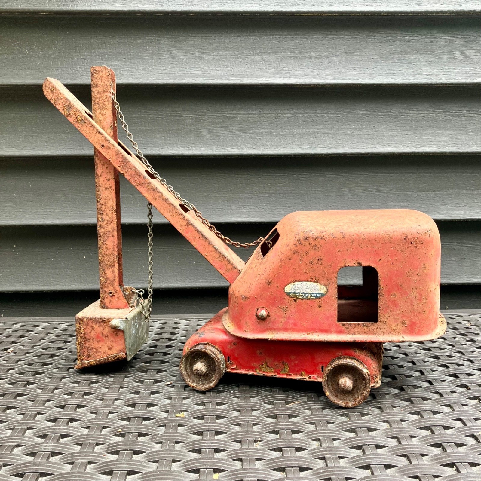 Vintage 1960’s Tonka Toy Red Metal Excavator