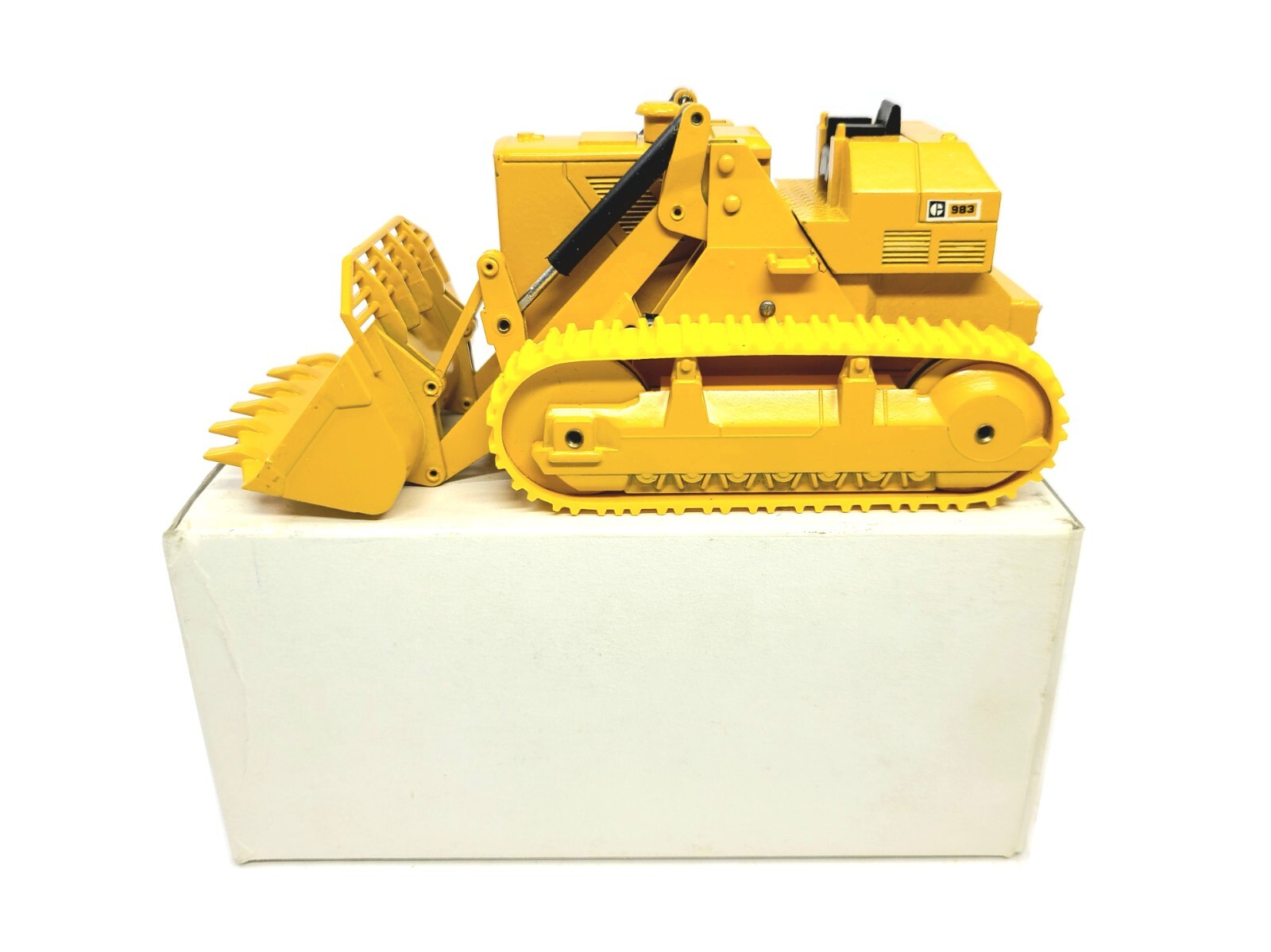 Caterpillar Cat 983 Track Loader – NZG 1:50 Scale Diecast Model #140