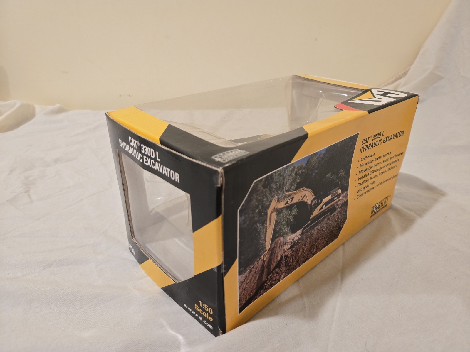 Norscot 55199 Cat 330D L Hydraulic Excavator Collectible Die Cast 1:50