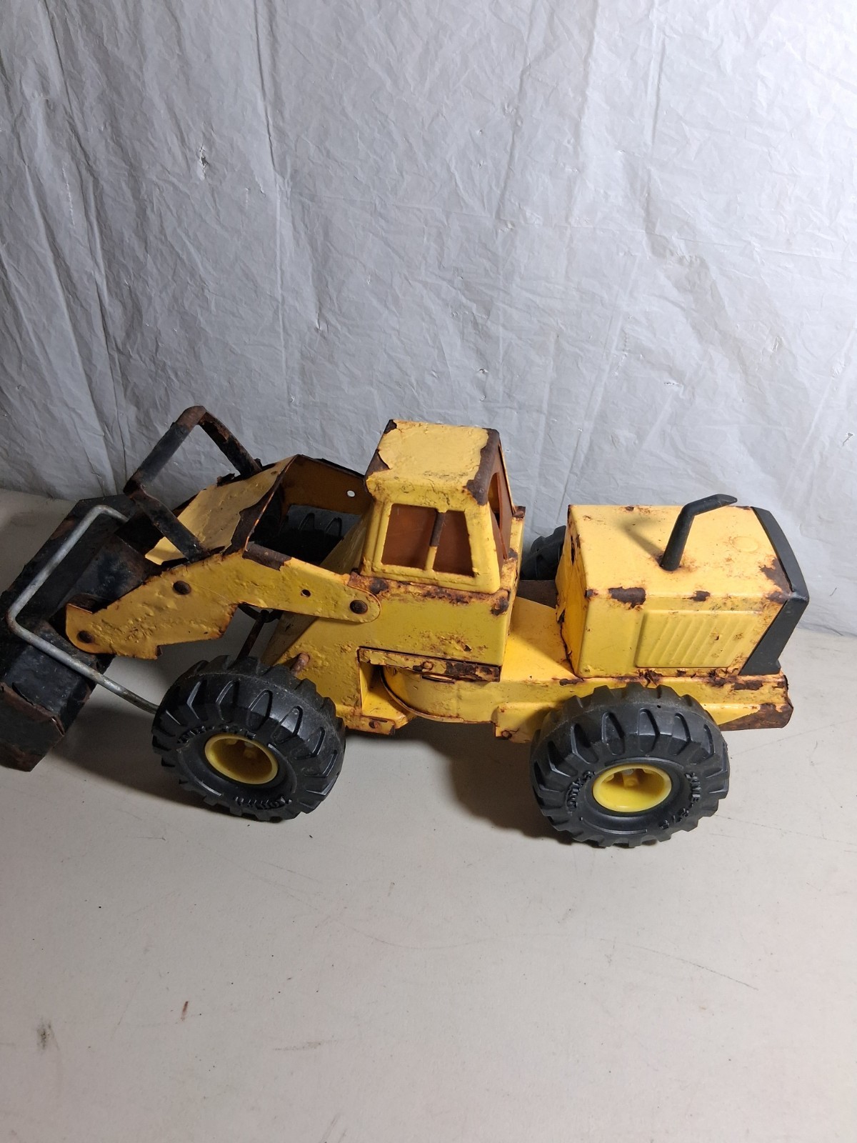 Vintage Tonka Pressed Steel Loader – Fixer Upper / Restoration Project – As Is