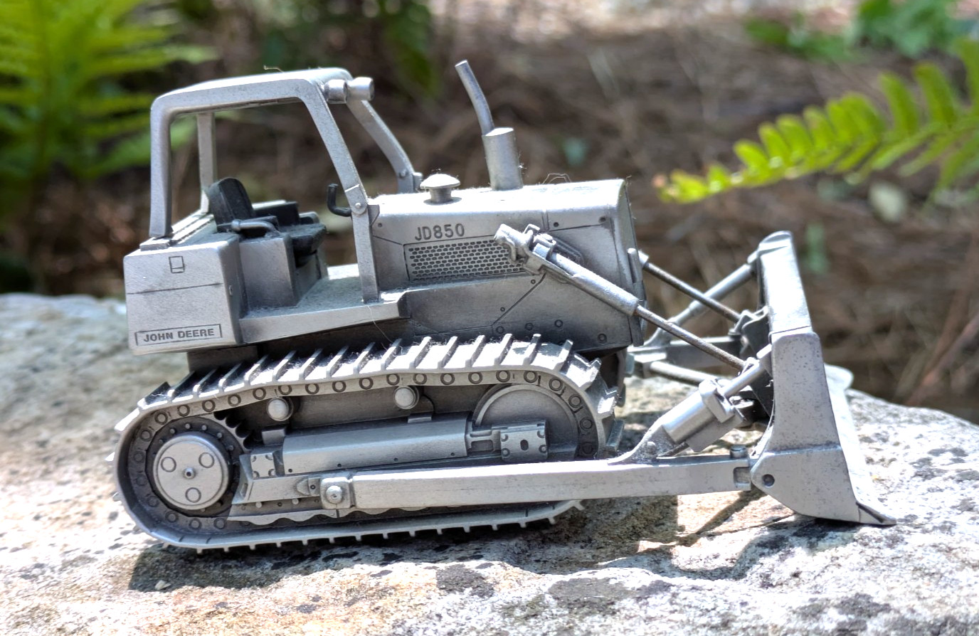 Pewter Construction Model – John Deere JD850 Bulldozer