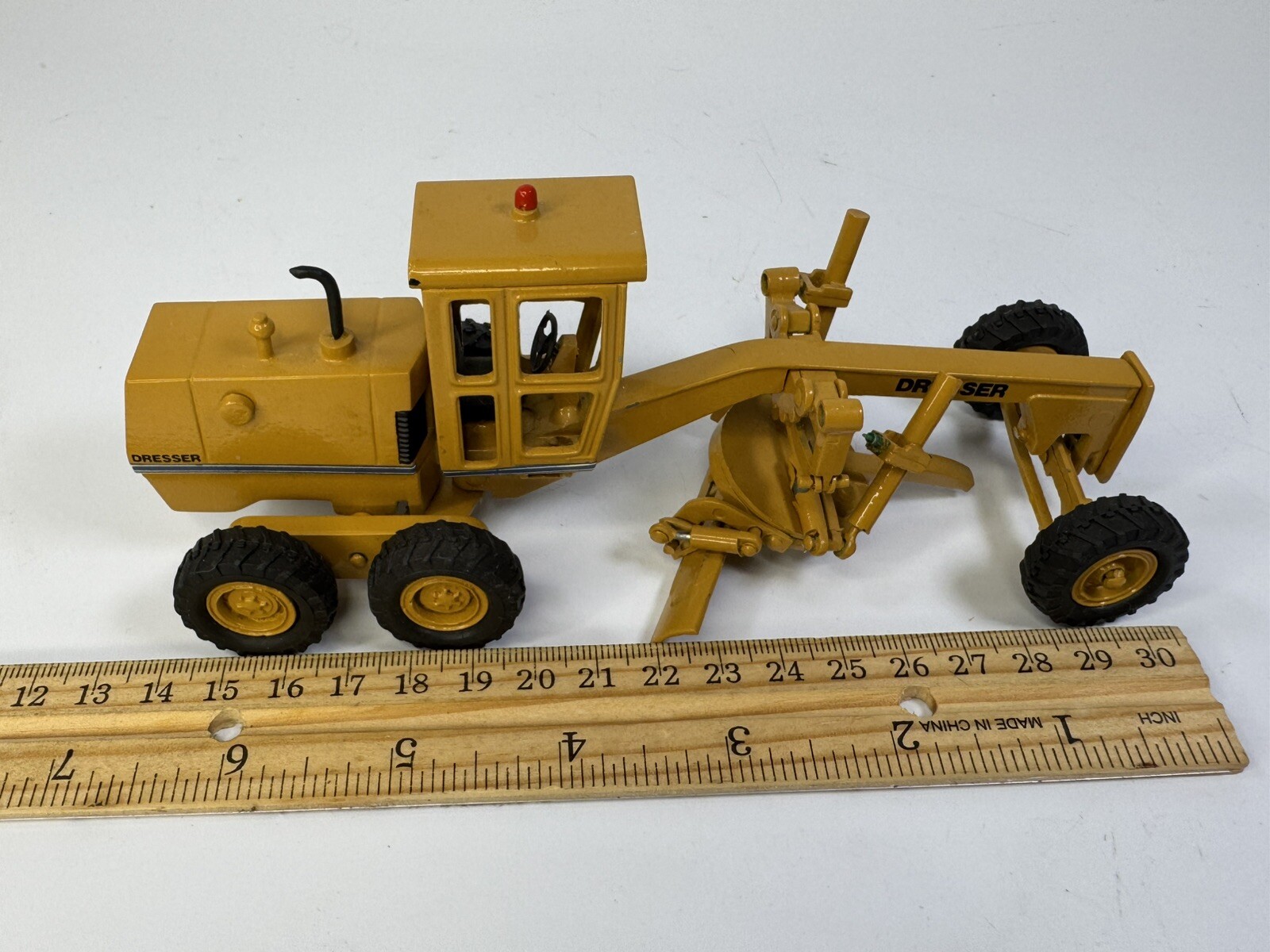 Preowned Dresser A450E Grader – 1/50 – Minimac #M-9.1, Needs Repairs