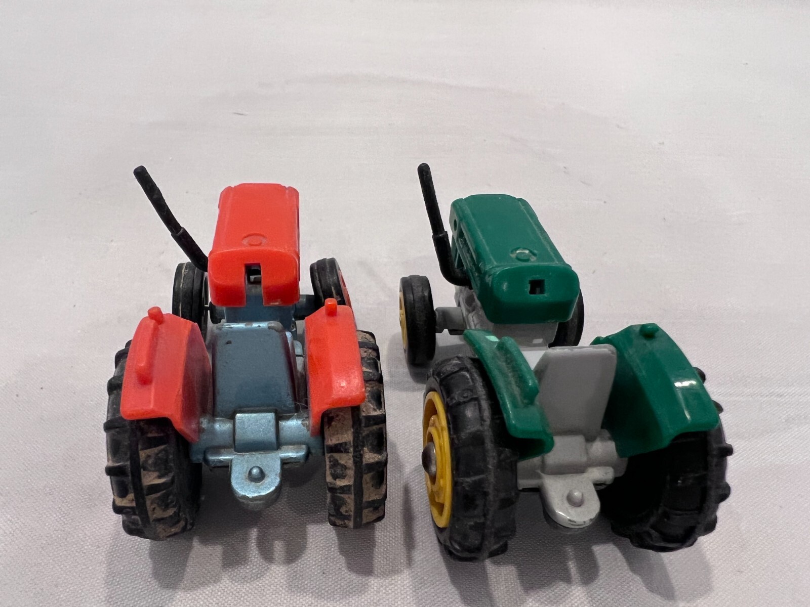Tomica Tomy Lot of 2 Kubota Tractors No 92 Made In Japan 1:42 Scale