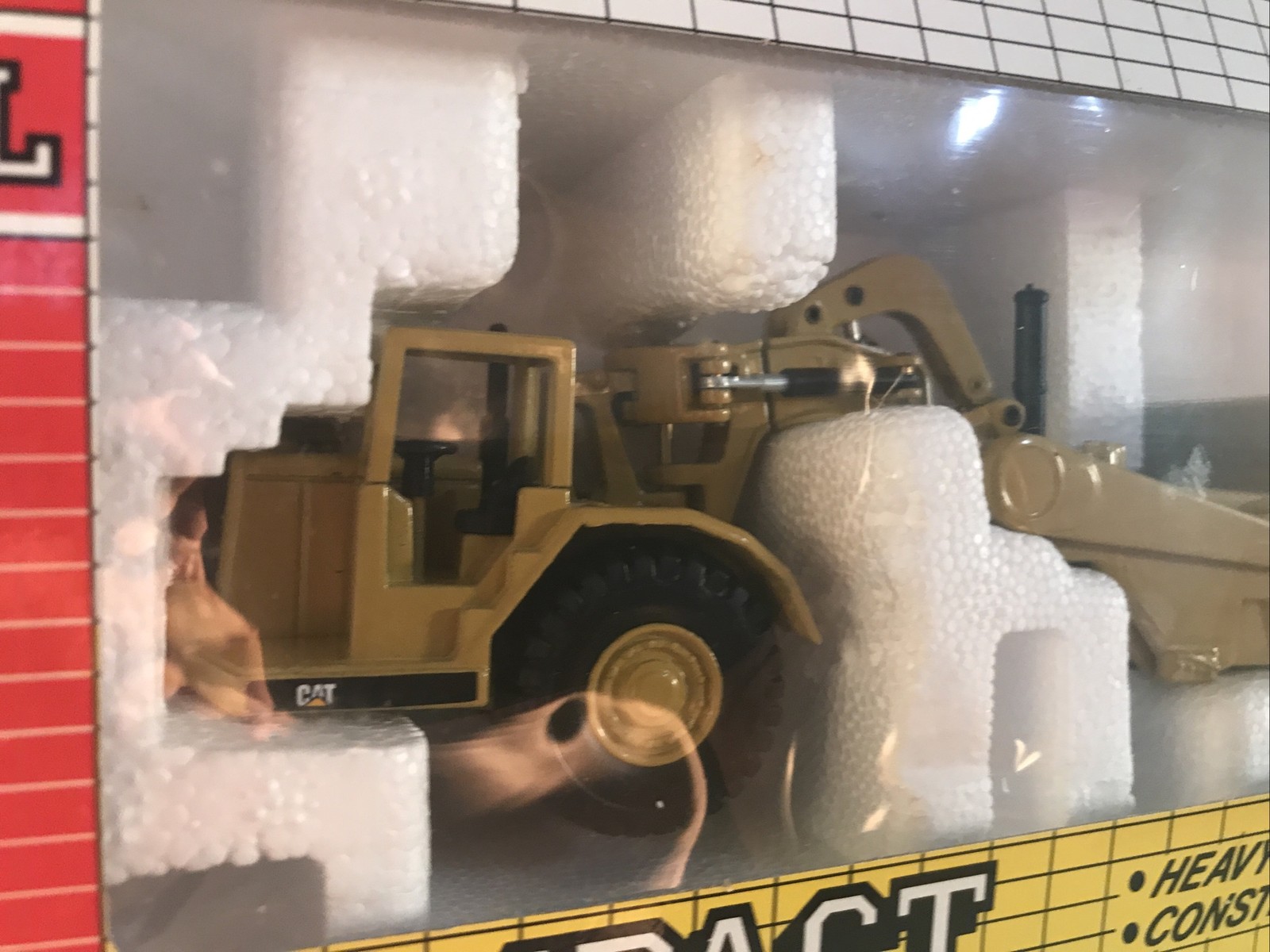 JOAL No.219 CAT Compact Caterpillar 631D Wheel Tractor Scraper Toy Model In Box