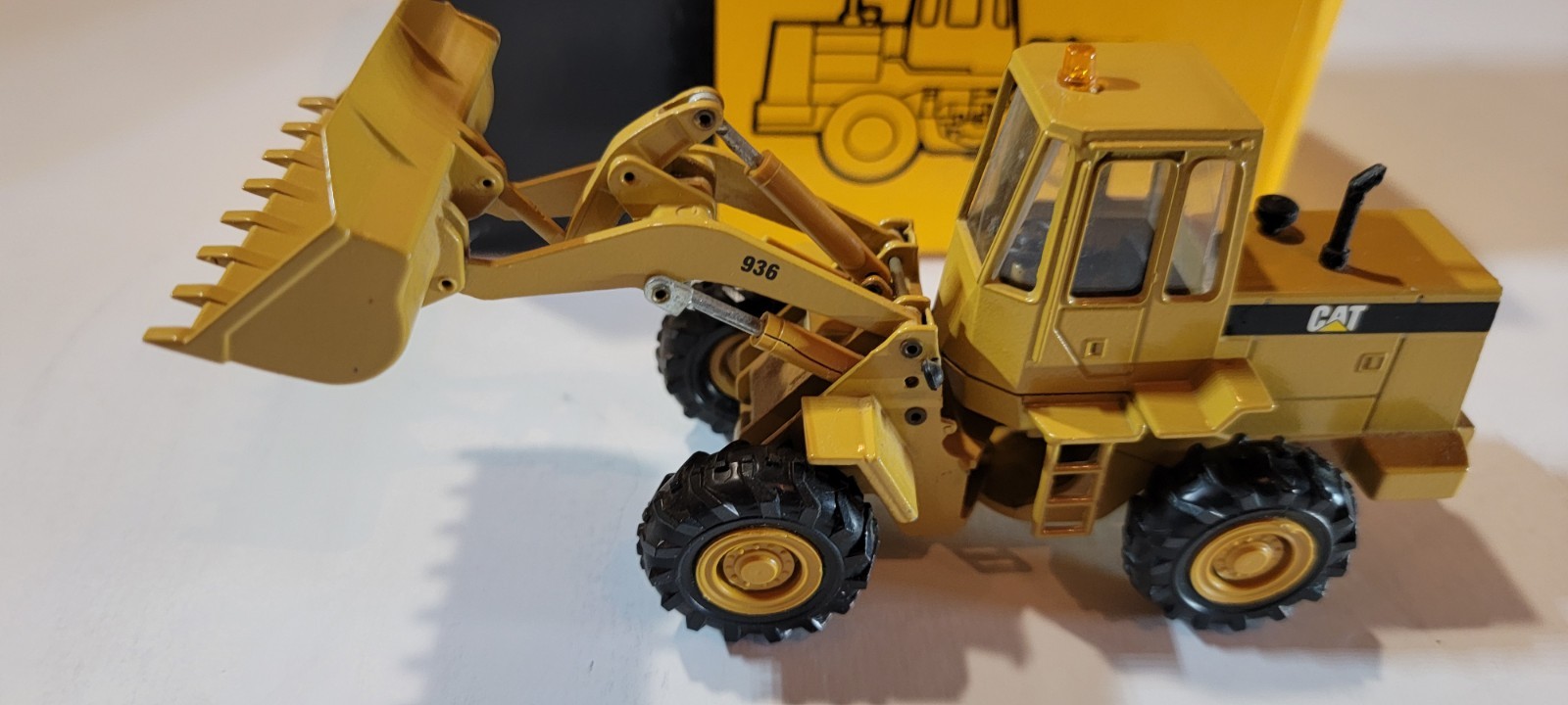 Caterpillar Cat 936 Wheel Loader – Conrad 1:50 Scale Diecast Model #2886 New