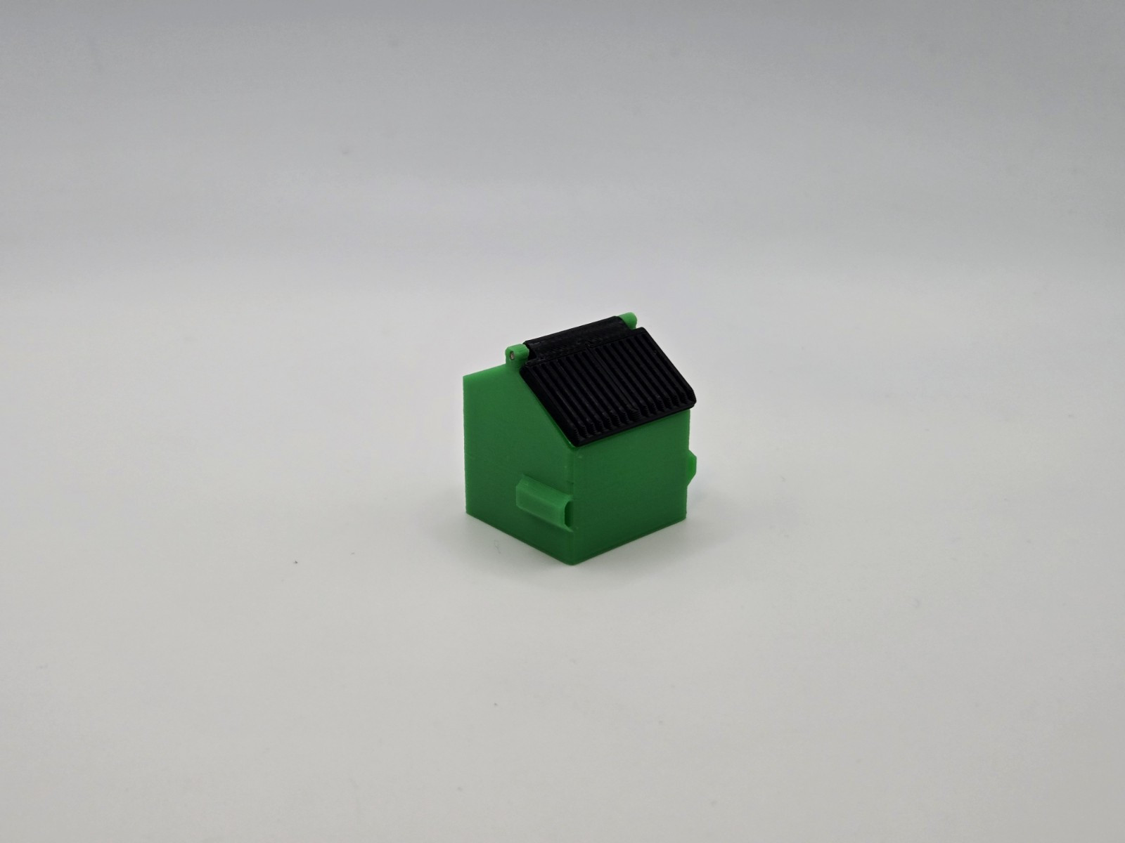 1/87 Scale 8 Yard Dumpster in Green