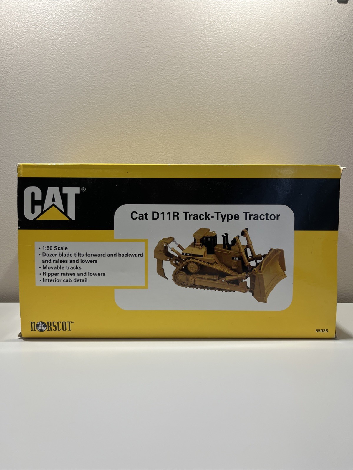 NORSCOT 1/50 55025 Cat D11R Track-Type Tractor