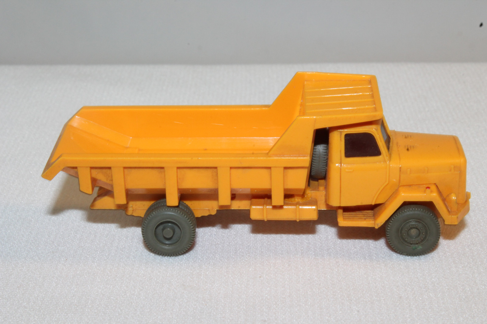 Wiking Magirus Single Axle Dump Truck,