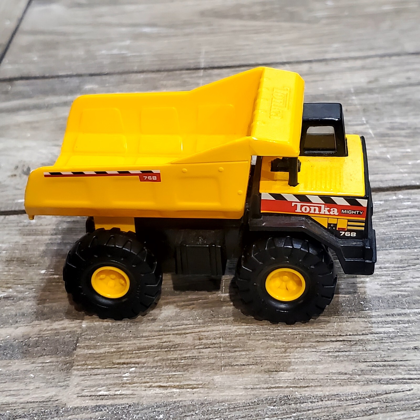Vintage 1998 Hasbro Maisto Tonka Mini Mighty Dump Truck 768