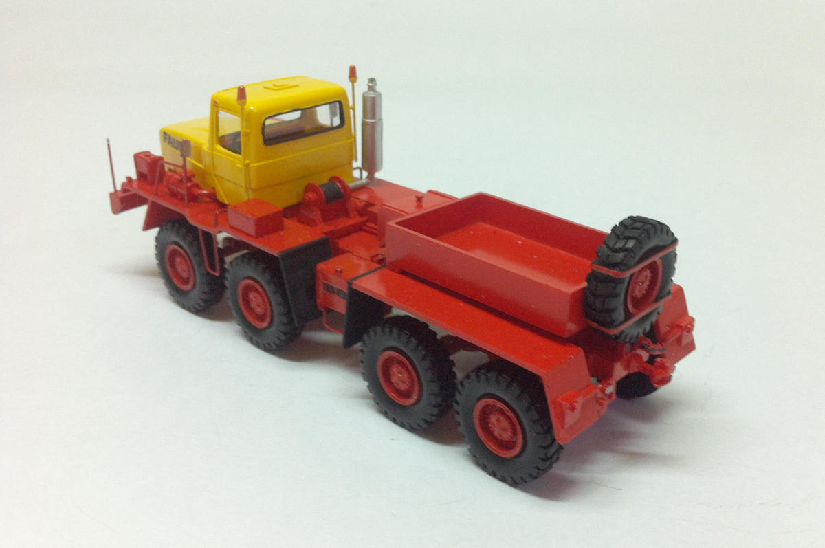 HO 1/87 FAUN HZ 46.40/49 8X8 TRANSPORT – DDR 1975 – Ready Made Resin Model