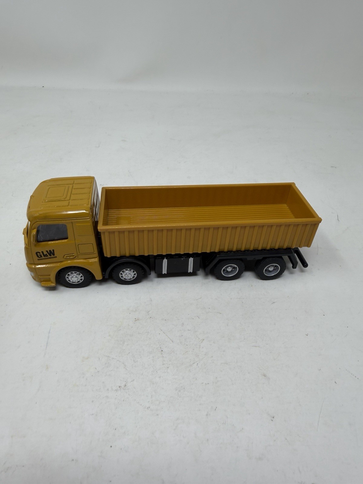 Diecast Construction Trucks Lot Of 2 1/55th Cement Truck GLW Engineering Series