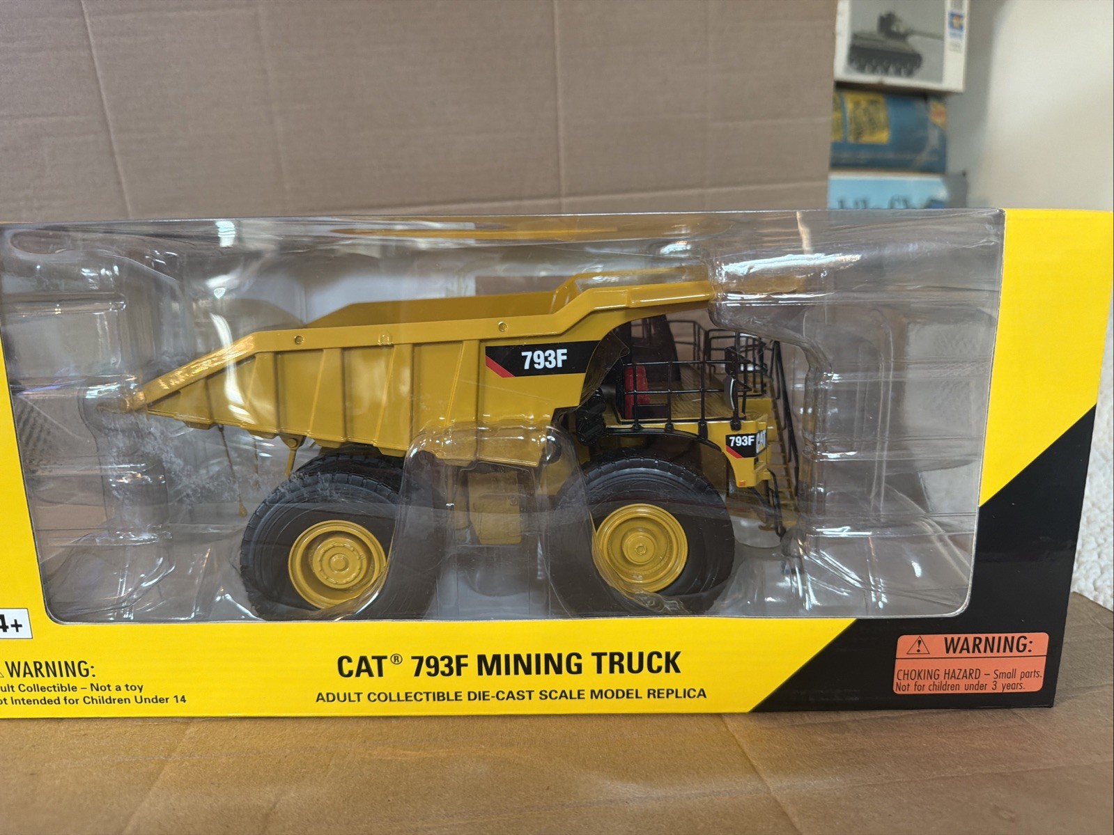 Diecast Masters Caterpillar Cat 793F Mining Truck 1:50 #85273C
