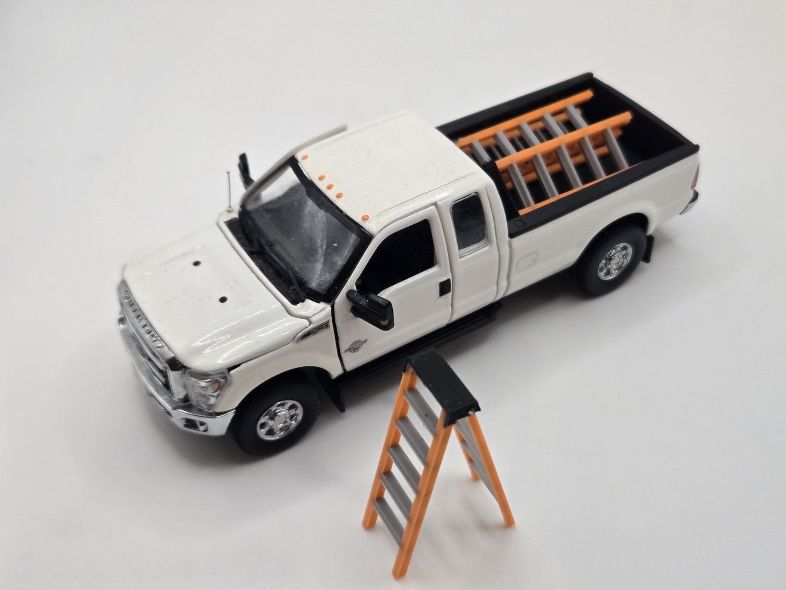 1/50 Scale Posable 6′ Step Ladder *3 Pack*