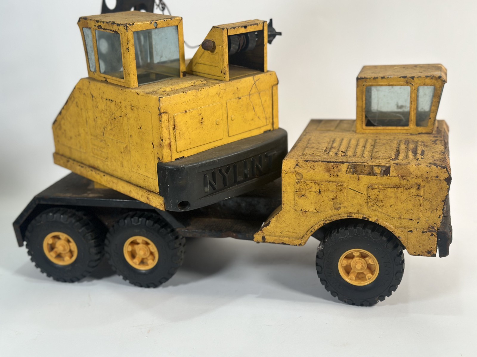 vintage Nylint pressed steel Clark “Michigan” T-24 crane toy- 17.5 inch long