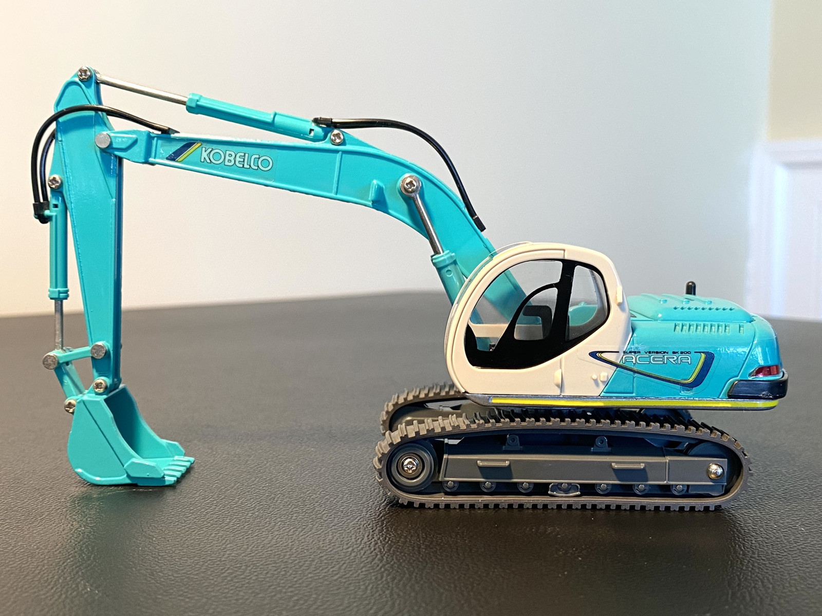 1995 Diapet 1:52 diecast Kobelco Acera Super Version SK200 excavator #971