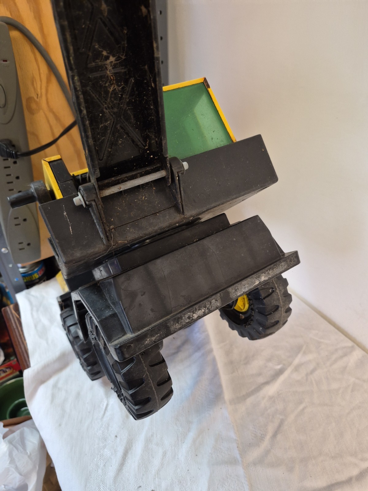 Tonka Turbo Diesel Crane Truck XMB-975 Vintage Construction Vehicle Boom Bucket