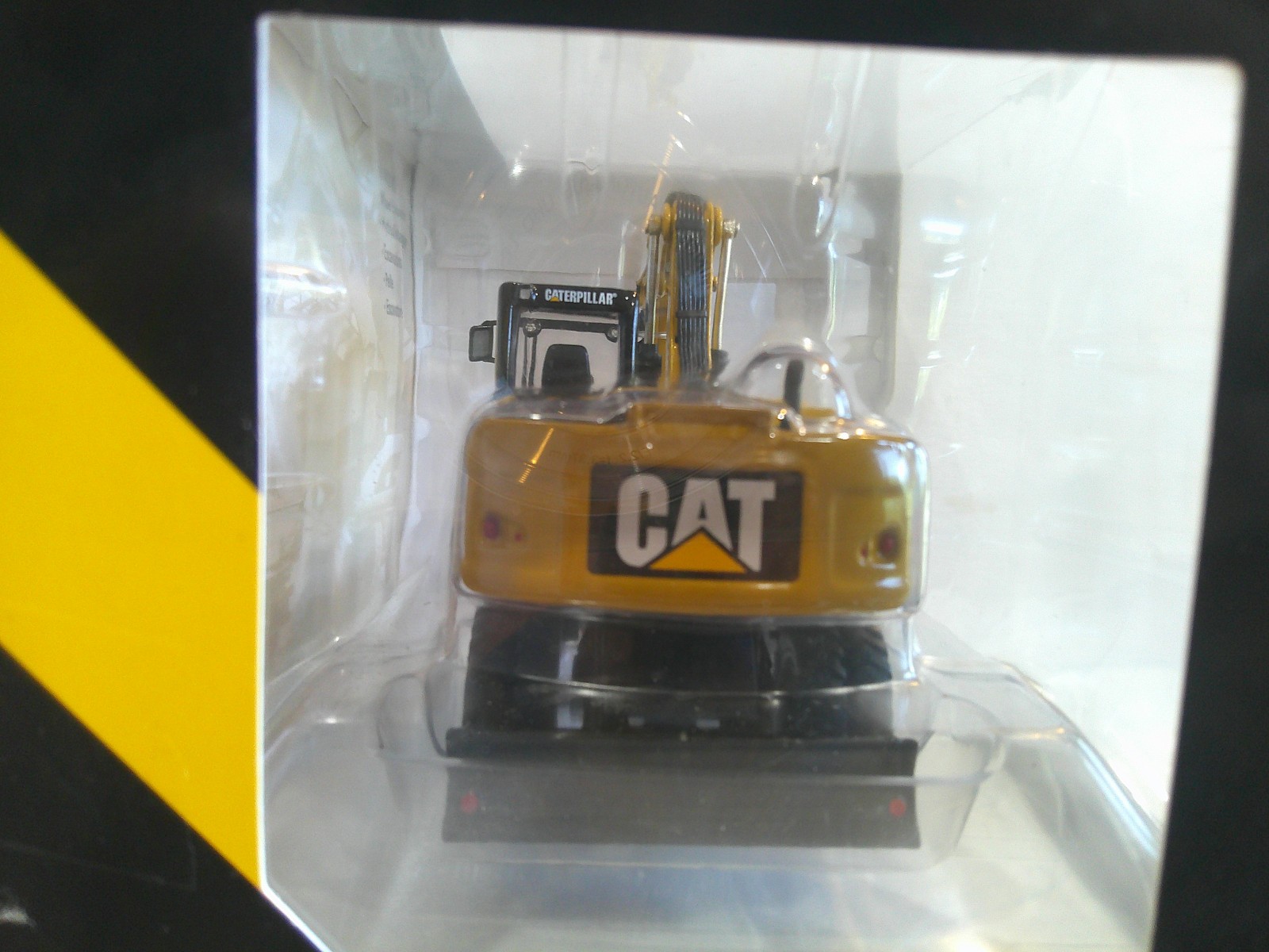 Norscot CAT M316D Wheel Excavator 1:50 Scale Yellow Very Good Sealed Box