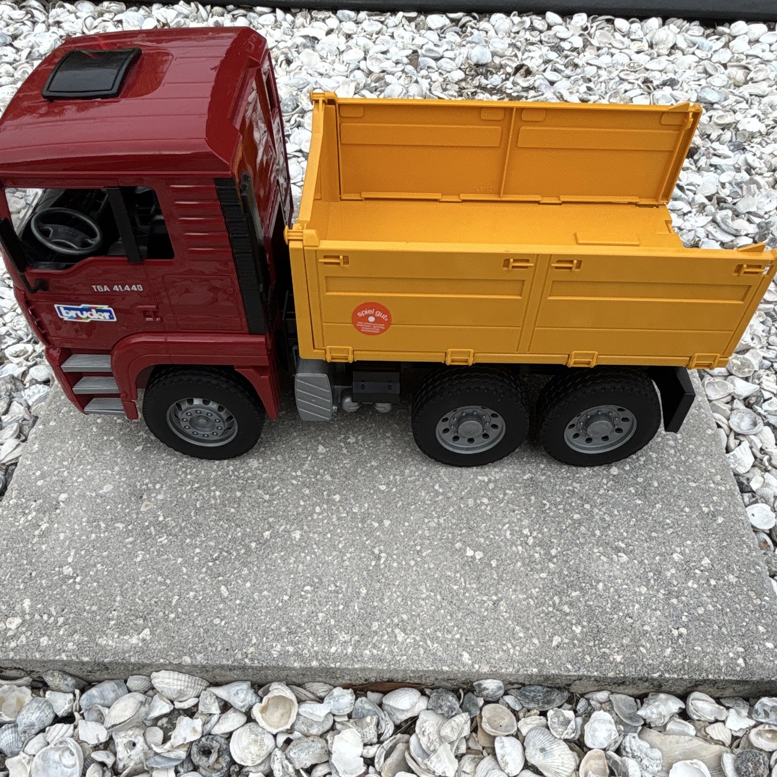 Bruder MAN TGA 41.440 Dump Truck 1:16 Tilting Bed Red/Yellow Plastic