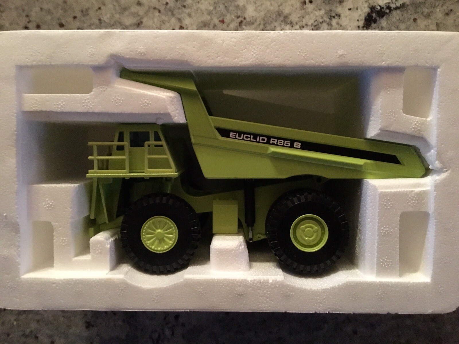 JOAL Compact Euclid R85B Dump truck Model 242