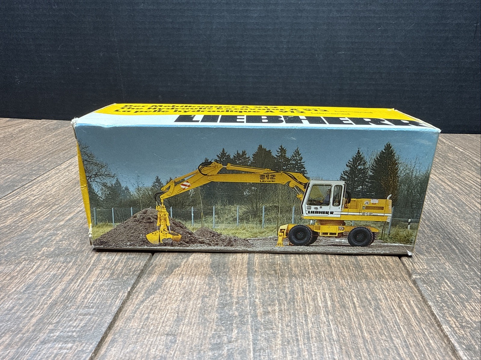 Liebherr A 912 Litronic The Hydraulic Excavator LA PELLE HYDRAULIQUE 1:50 Scale