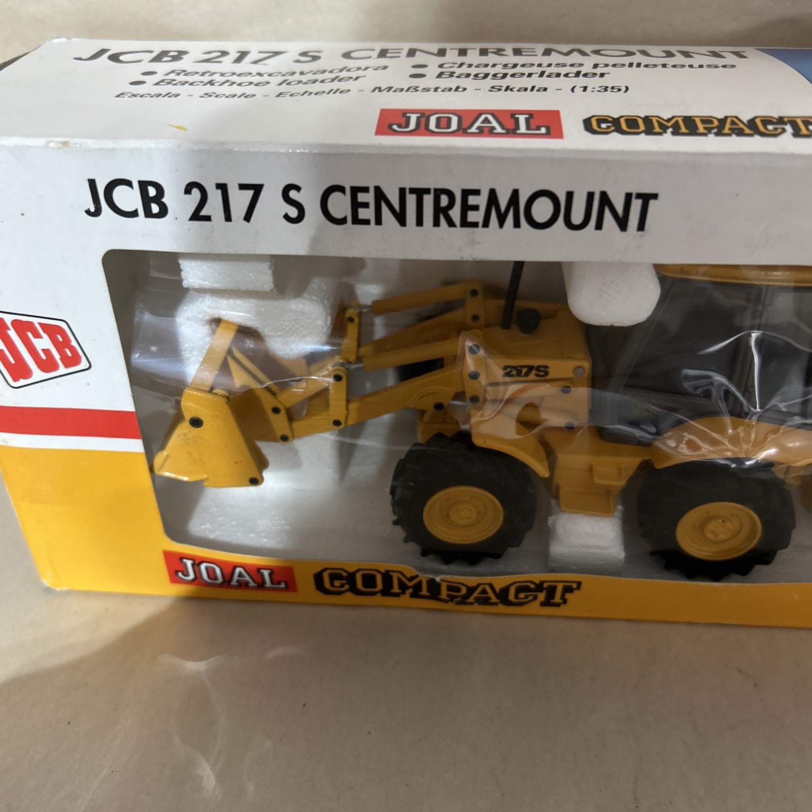 JOAL – JCB 217S Centremount Excavator Diecast 1/35 Scale – Precision box8 10