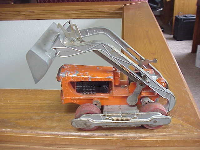 Vintage Hubley #505 Frontend Loader Diesel Bulldozer w/ Wooden Wheels