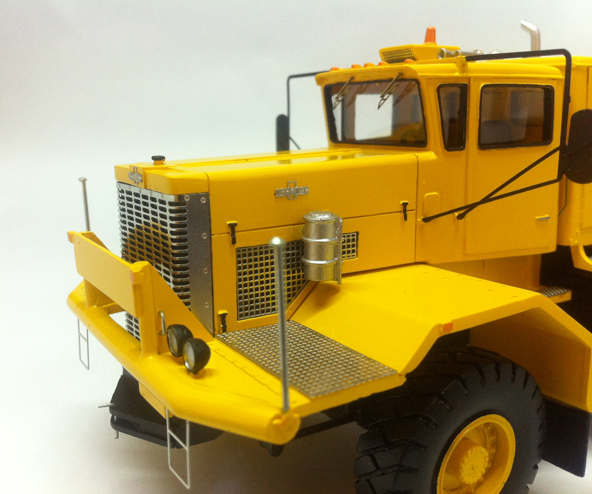 Resin 1/50 Oshkosh J30120 6×4 Prime Mover – Ready Built by Fankit Models