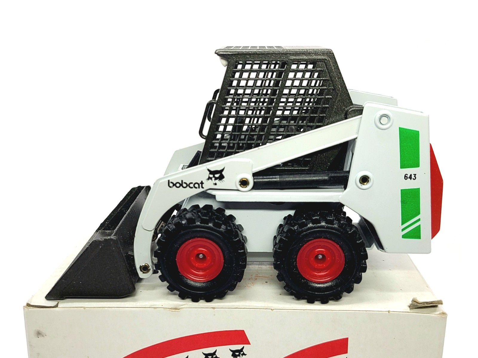 Bobcat 643 Green Skid-Steer Loader Gama 1:19 Scale Diecast Model #82405-643 New