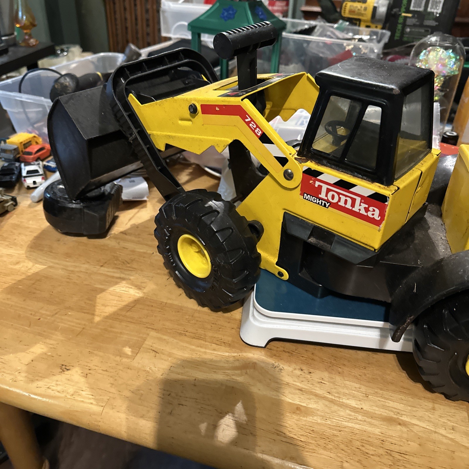 Hasbro Mighty Tonka Front End Loader #728, 21″ Pressed Steel
