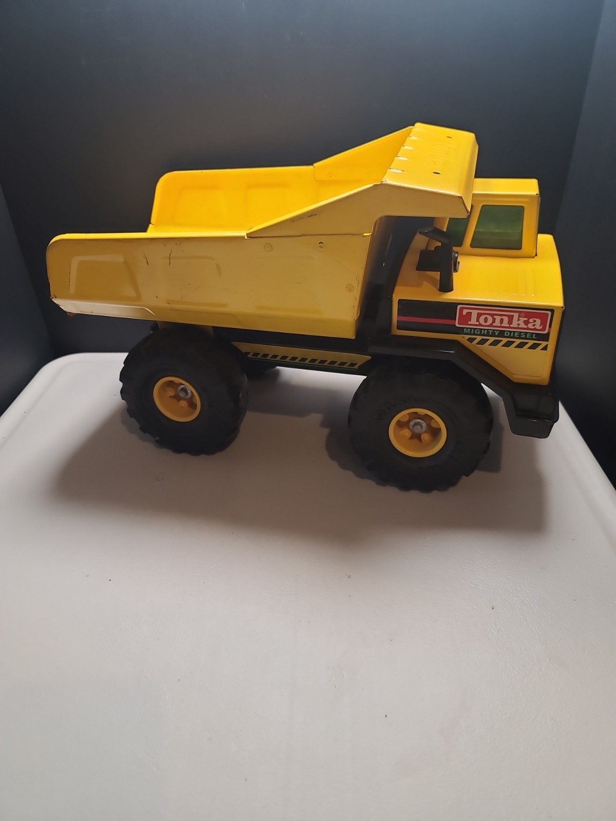 Mighty Tonka Diesel Vintage Pressed Steel Yellow Dump Truck XMB-975