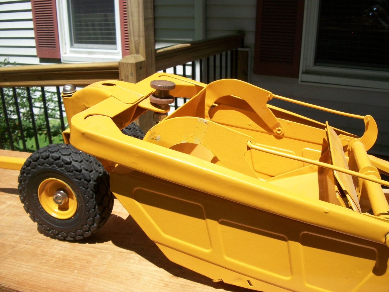 Doepke Caterpillar D6 Dozer & Earth Scraper