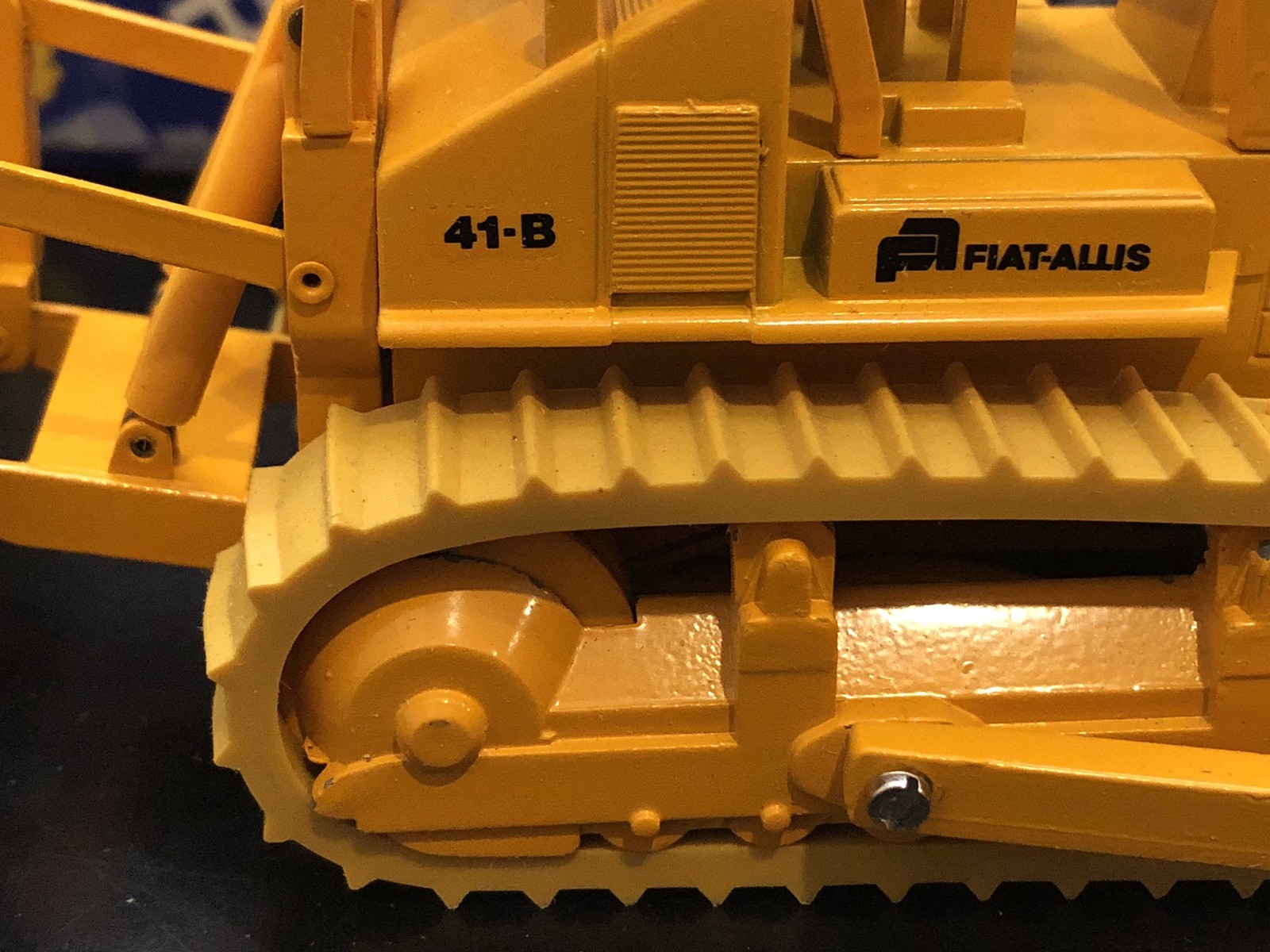 Conrad Gescha #2910 Fiat-Allis 41-B Crawler Tractor Dozer Diecast Boxed – 1:50