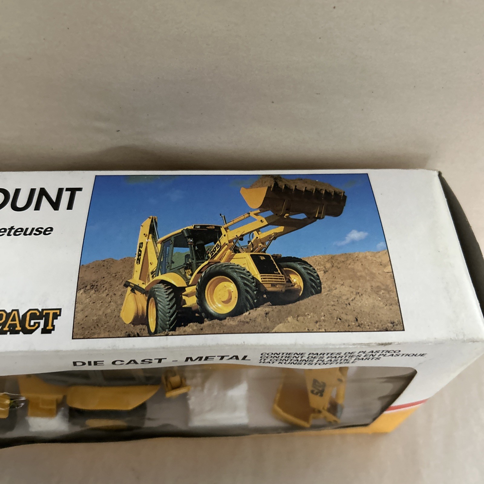 JOAL – JCB 217S Centremount Excavator Diecast 1/35 Scale – Precision box8 10