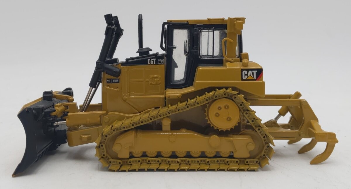 Norscot 55197 1:50 Caterpillar D6T XW VPAT Track Type Tractor EX