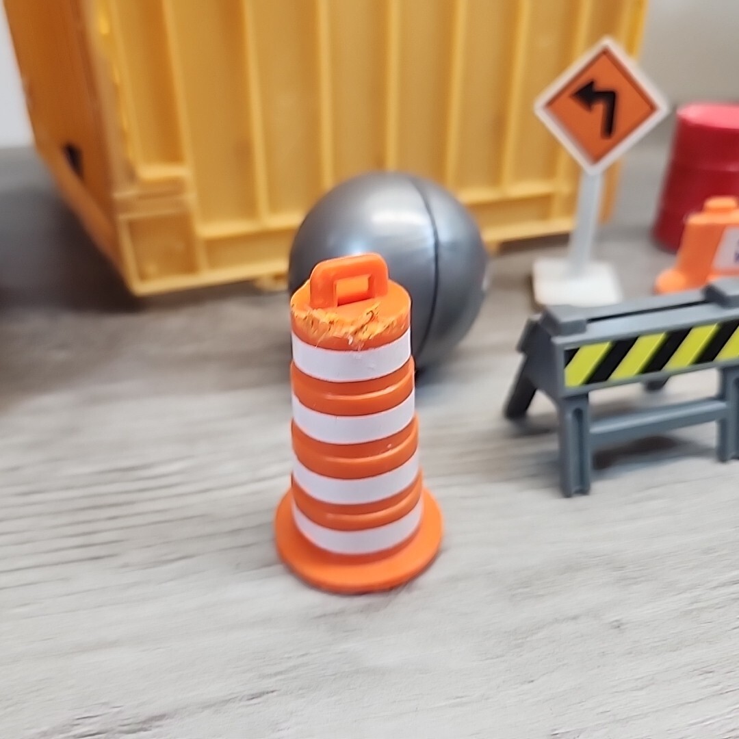 iPlay(?) Construction Item Accessories