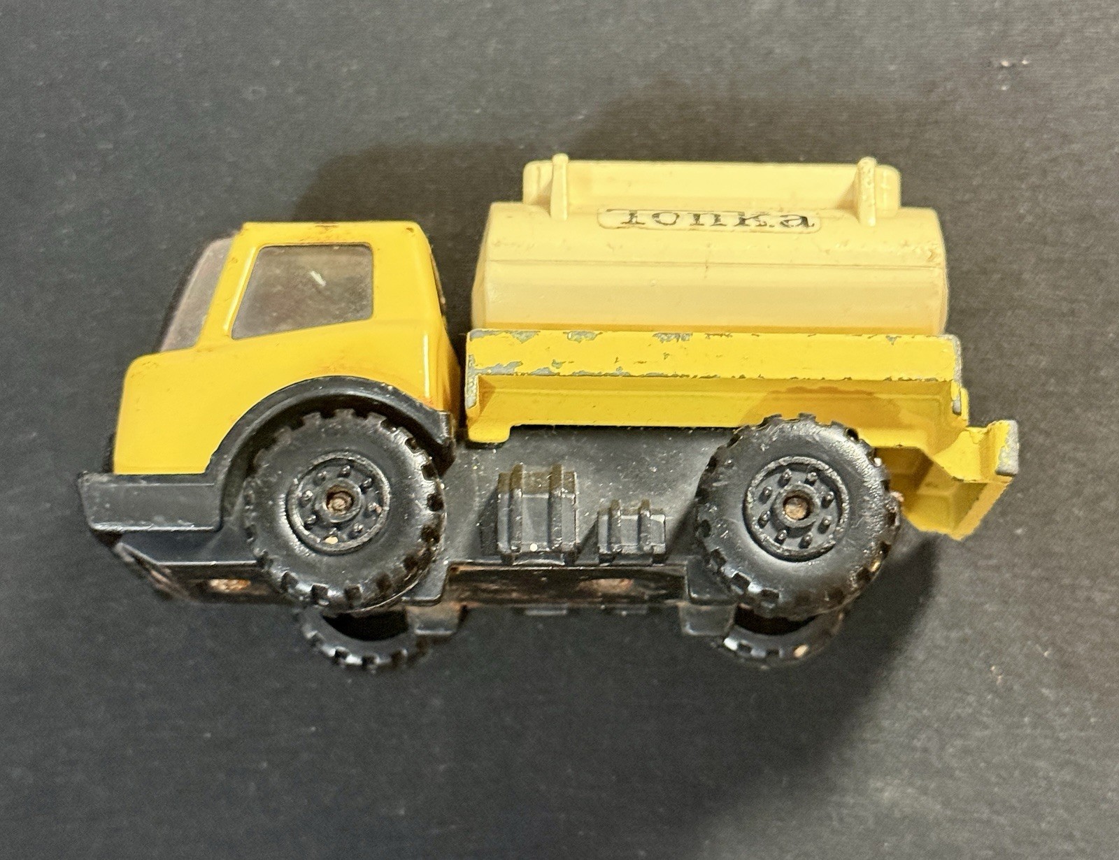Vintage TONKA Yellow Fuel Tanker Truck – Made In Japan – Metal and Plastic