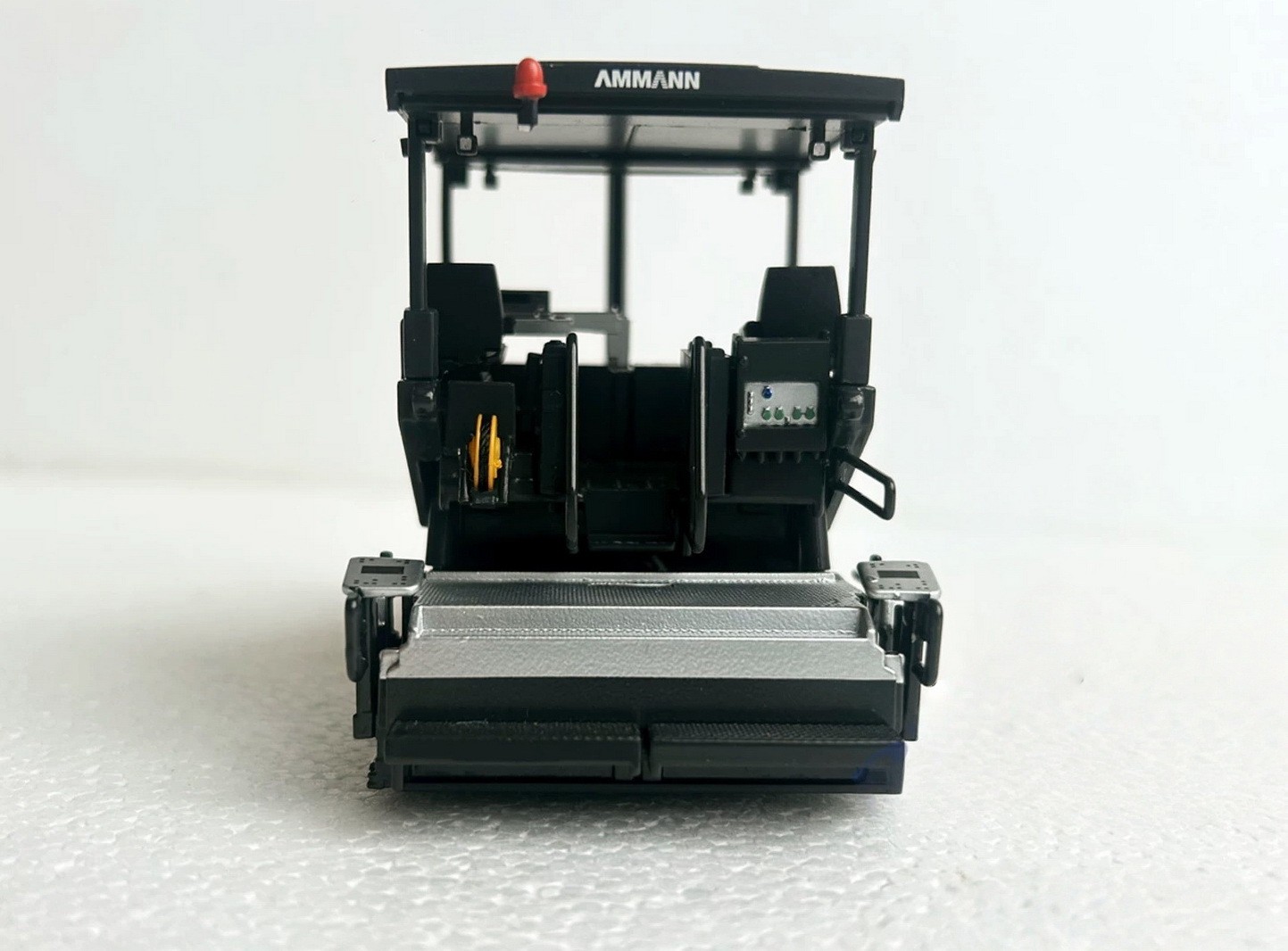 1/50 Scale AMMANN ABG 7820 TRACKED ASPHALT PAVER Diecast Model Toy Gift NIB