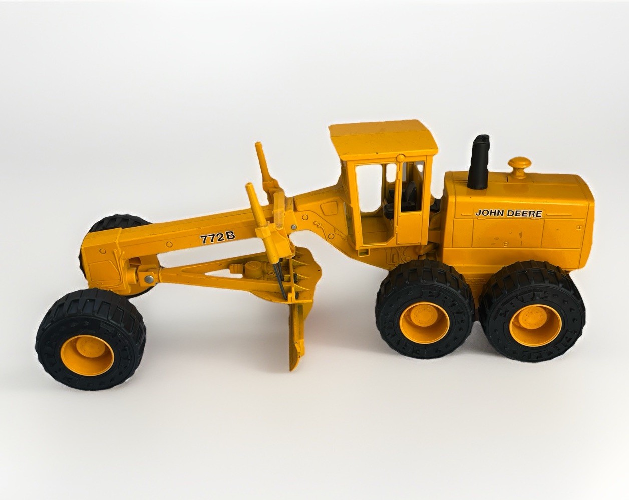 Vtg ERTL John Deere 772B Road Grader 1/16 Scale Die-Cast Construction Toy