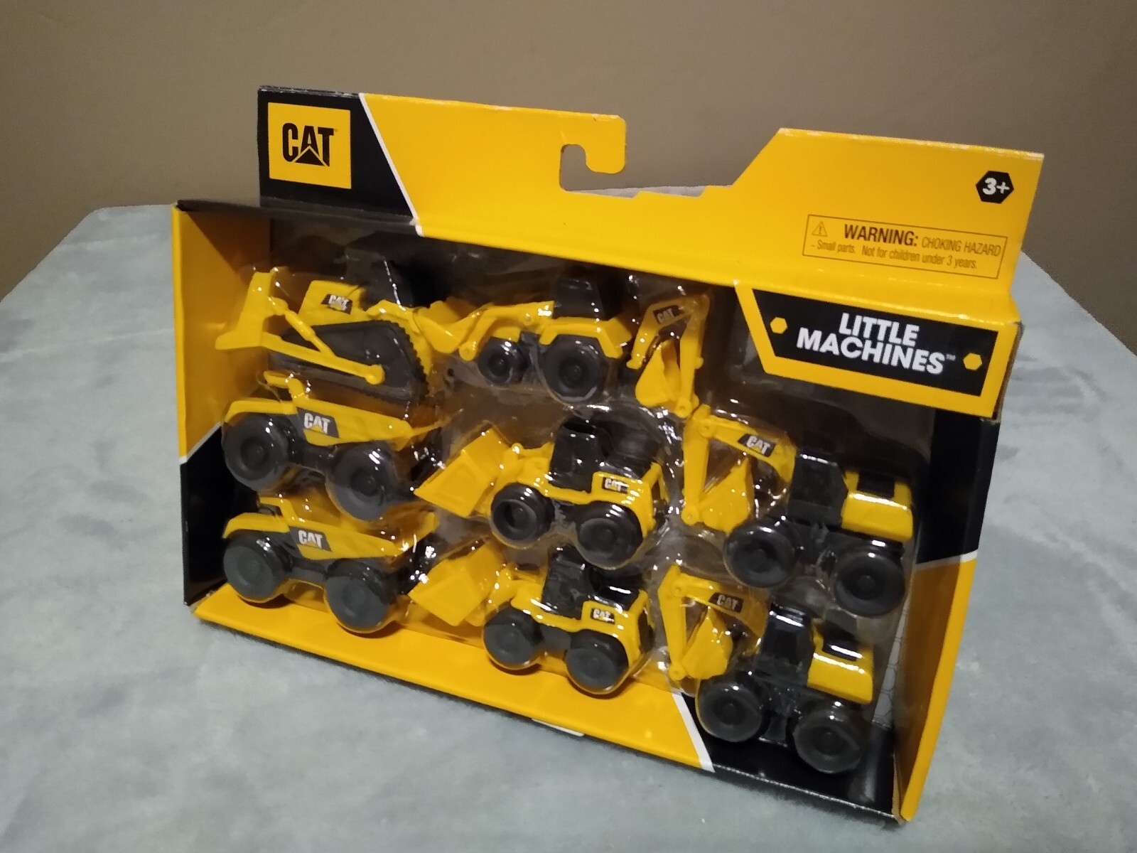 Caterpillar 8 Equipment Toy Backhoe Bull Dozer Excavator Wheel Loader Dump Truck