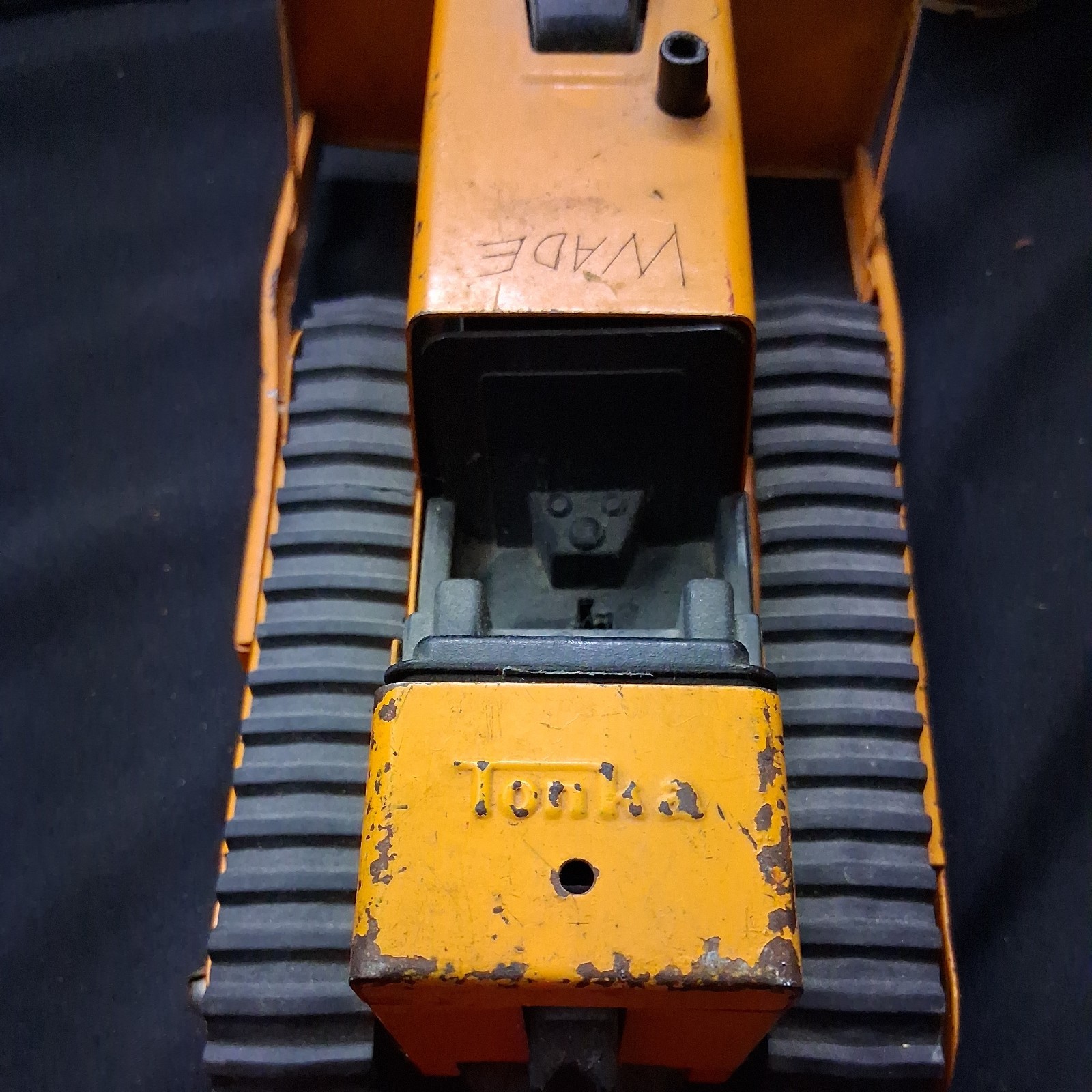 Vintage Tonka T-6 Bulldozer 70’s Movable Blade Rubber On Tracs all Orginal