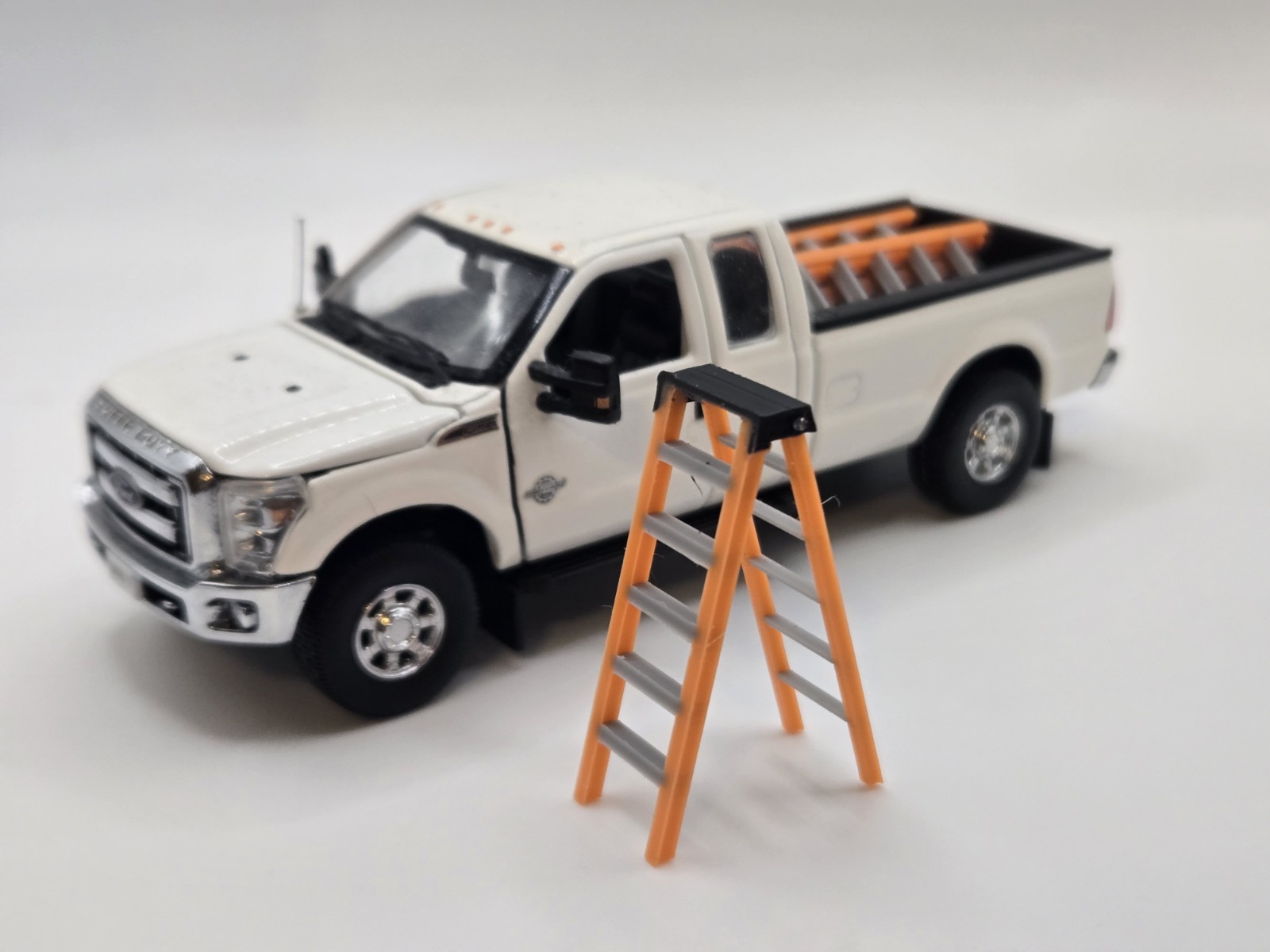 1/50 Scale Posable 6′ Step Ladder *3 Pack*