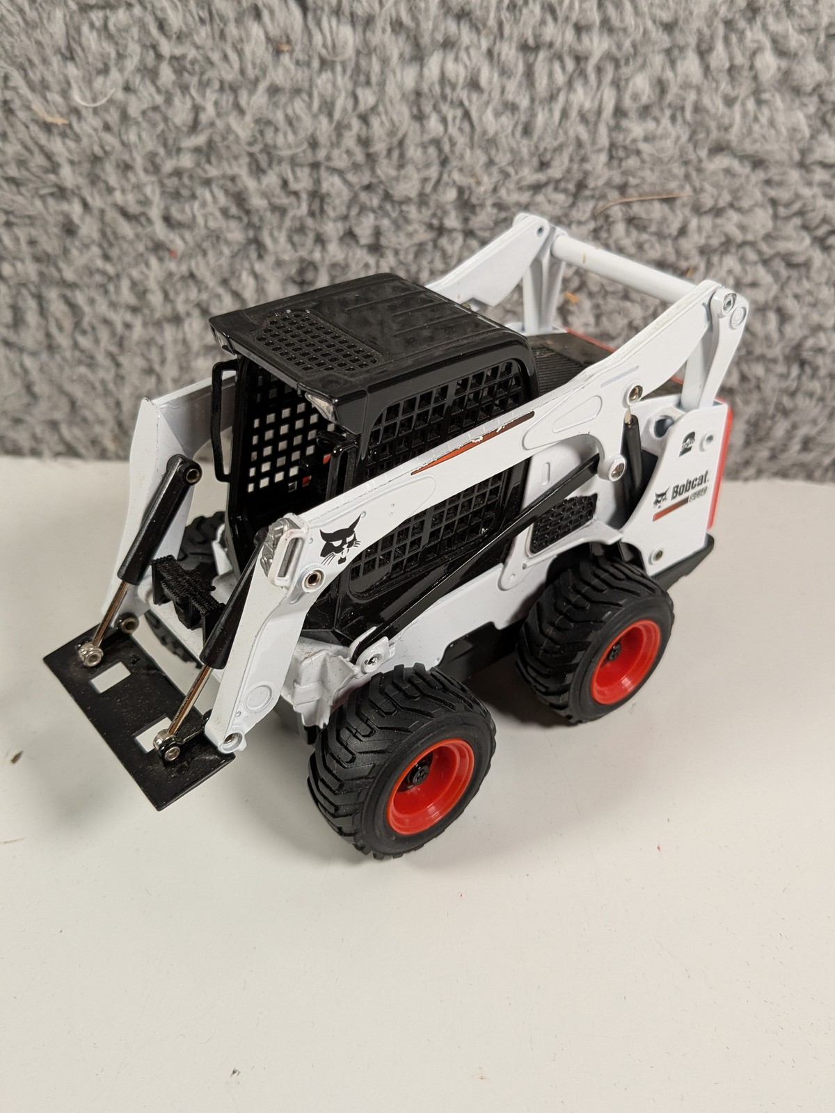 Bobcat S750 Skid Steer Loader 1:25 Diecast Toy Model
